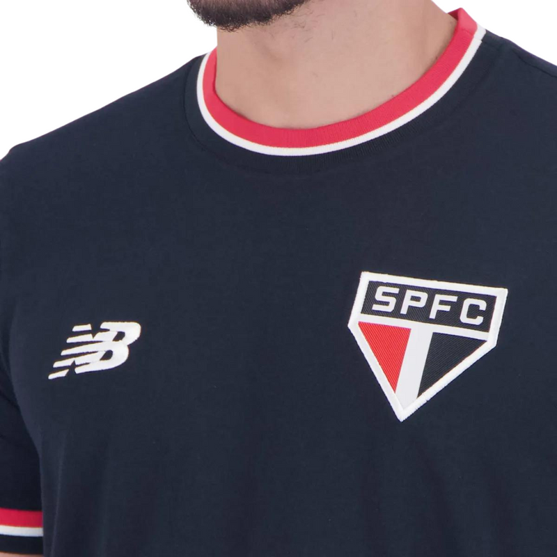 Camiseta Retrô Preta